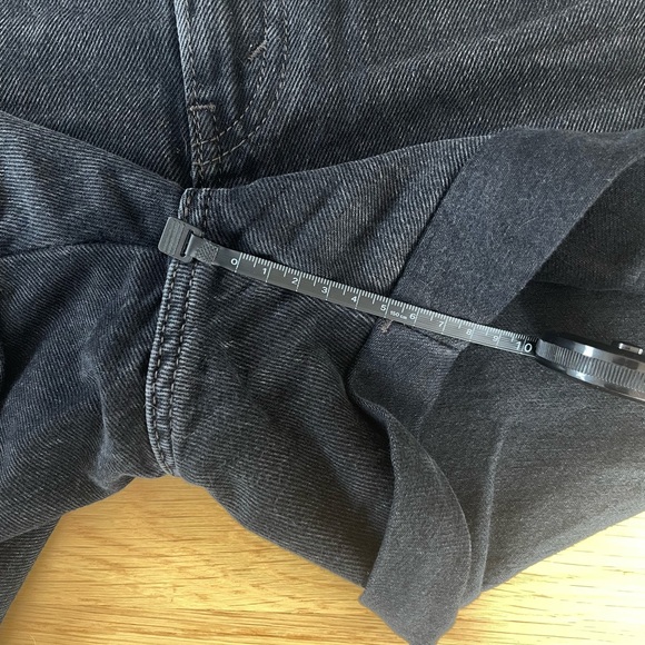 Levi’s 80s Mom Short | 29 - Picture 6 of 7